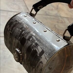 Vintage Y2K New York Cityscape Lower Manhattan Aluminum Style Bag
